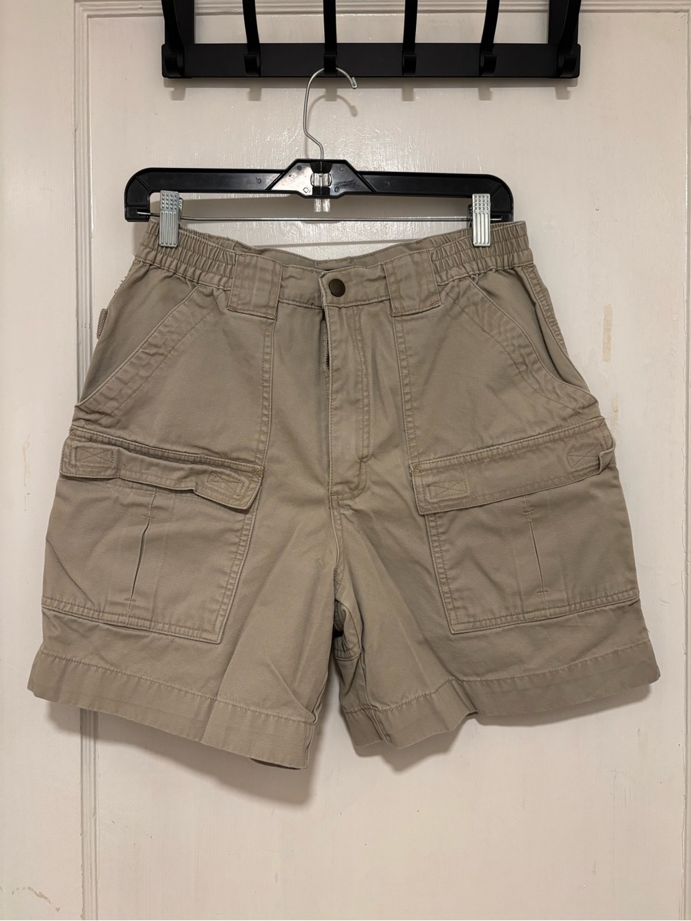 Royal Robbins Men's Cargo Shorts in Khaki/Tan